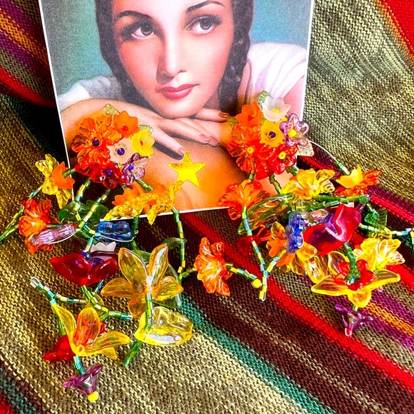 Large Multi Color Acrylic Floral Earrings NWOT - Picture 1 of 4